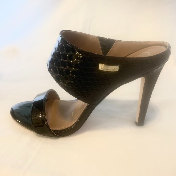 Calvin Klein Size 5 ½ Black “Alligator-Look”  3 ¾” Heel - Picture 5 of 7